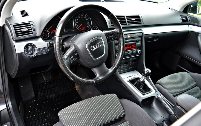 Audi A4 cena 19900 przebieg: 325000, rok produkcji 2008 z Uniejów małe 211